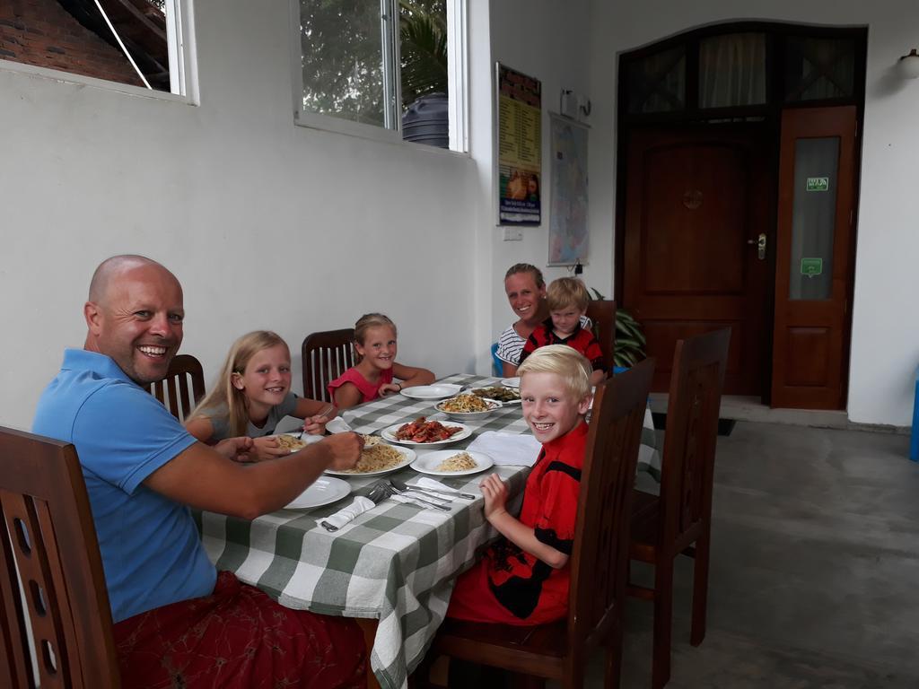 Anna Tourist Inn Negombo Dış mekan fotoğraf